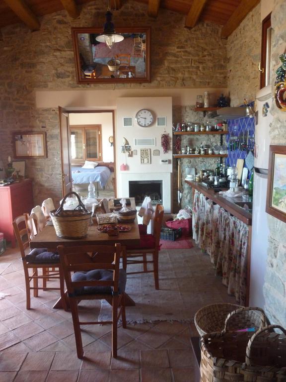 Rocca Del Vento Bed & Breakfast San Pantaleone Bagian luar foto