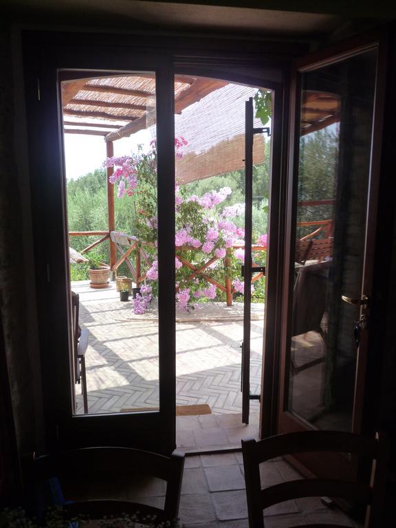 Rocca Del Vento Bed & Breakfast San Pantaleone Bagian luar foto