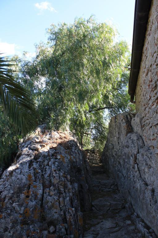 Rocca Del Vento Bed & Breakfast San Pantaleone Bagian luar foto